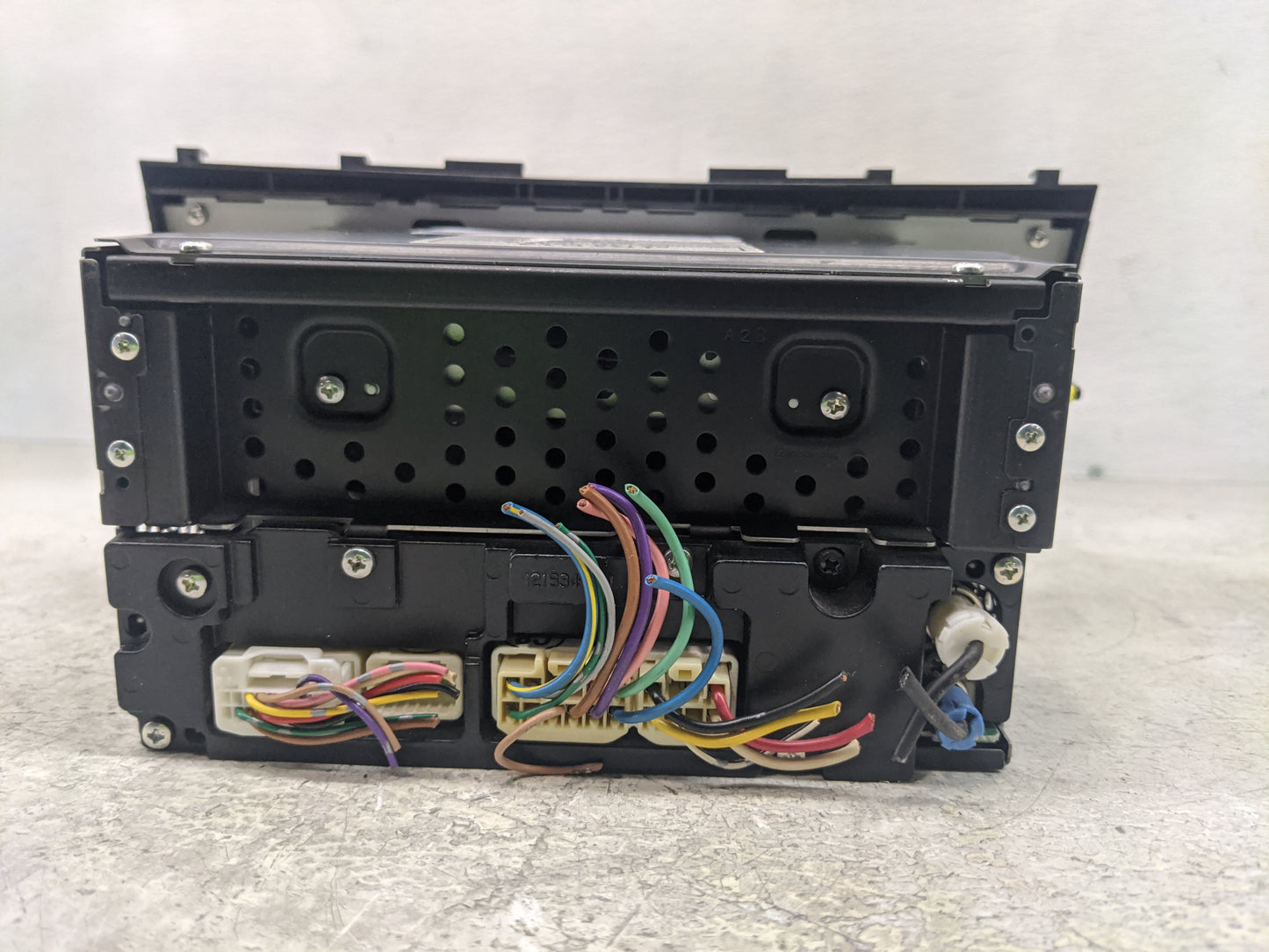 2010-2011 Toyota Camry Radio AM FM Cd Player Receiver Replacement P/N:86120-06480 Fits Fits 2010 2011 OEM Used Auto Parts -