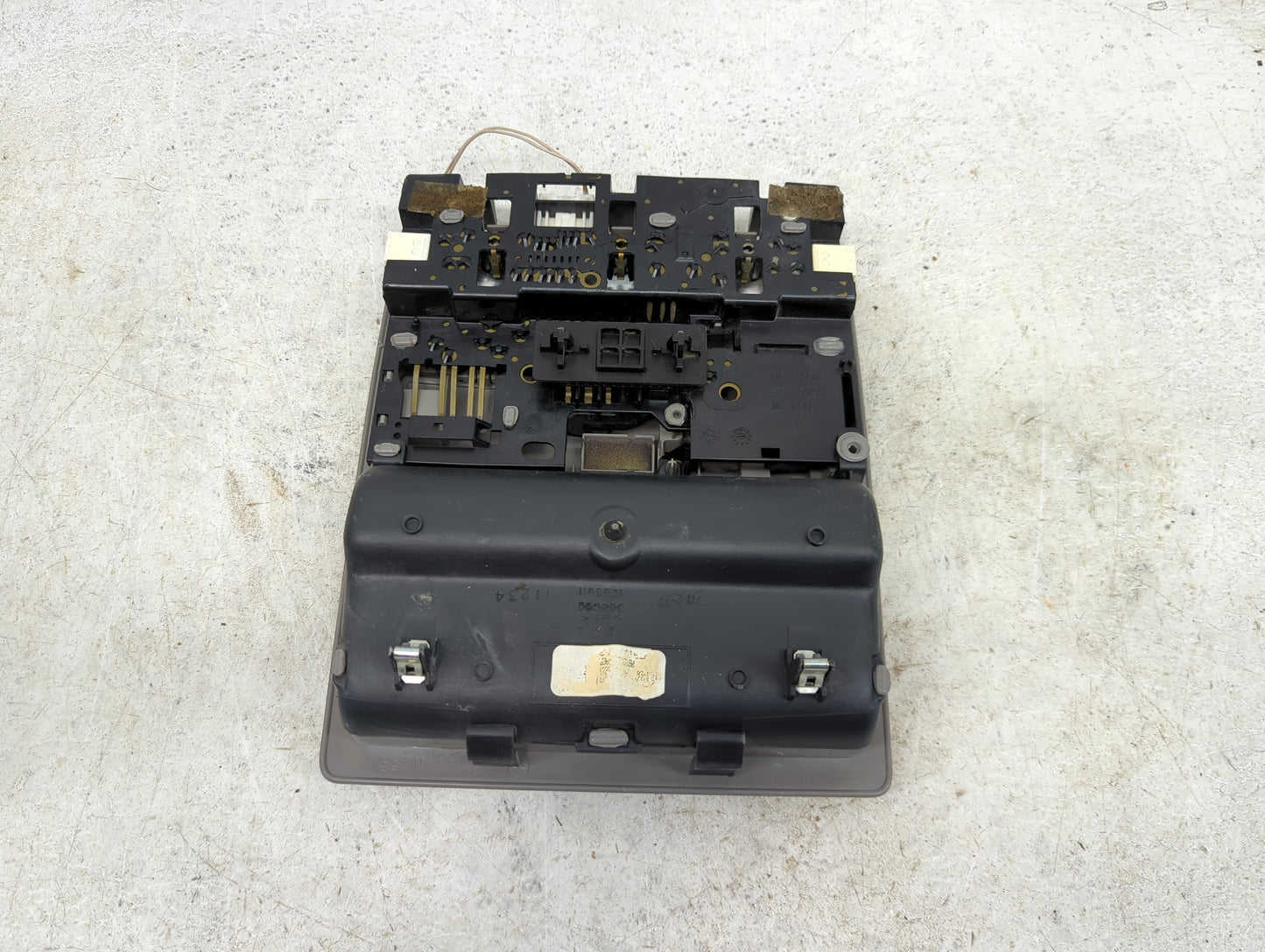 2011 Toyota Camry Overhead Console W/rear Climate Control Gray - Oemusedautoparts1.com