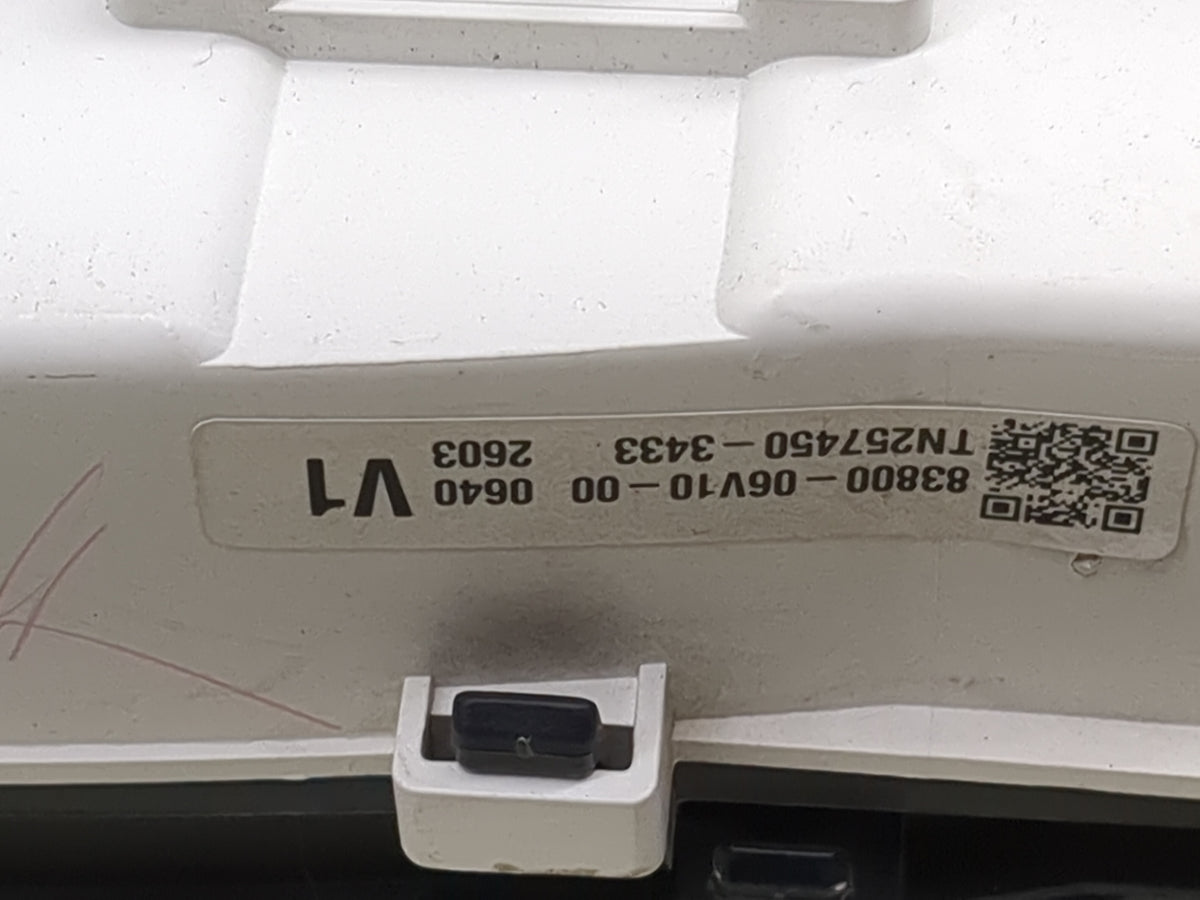 2010-2011 Toyota Camry Instrument Cluster Speedometer Gauges P/N:83800-06V10-00 TN257450-3433 Miles: Fits Fits 2010 2011 OEM