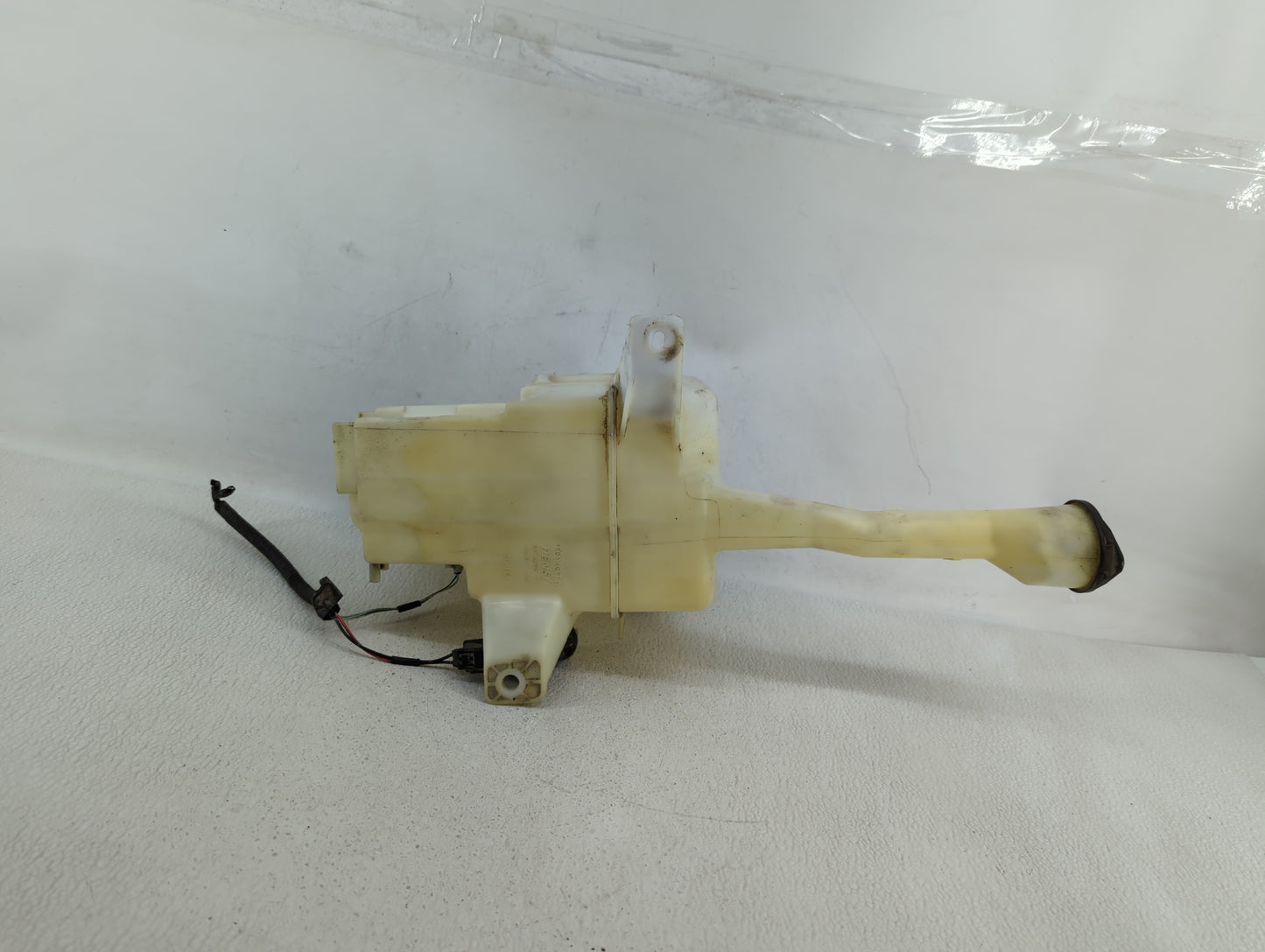 Toyota Camry Radiator Coolant Overflow Expansion Tank Bottle - Oemusedautoparts1.com