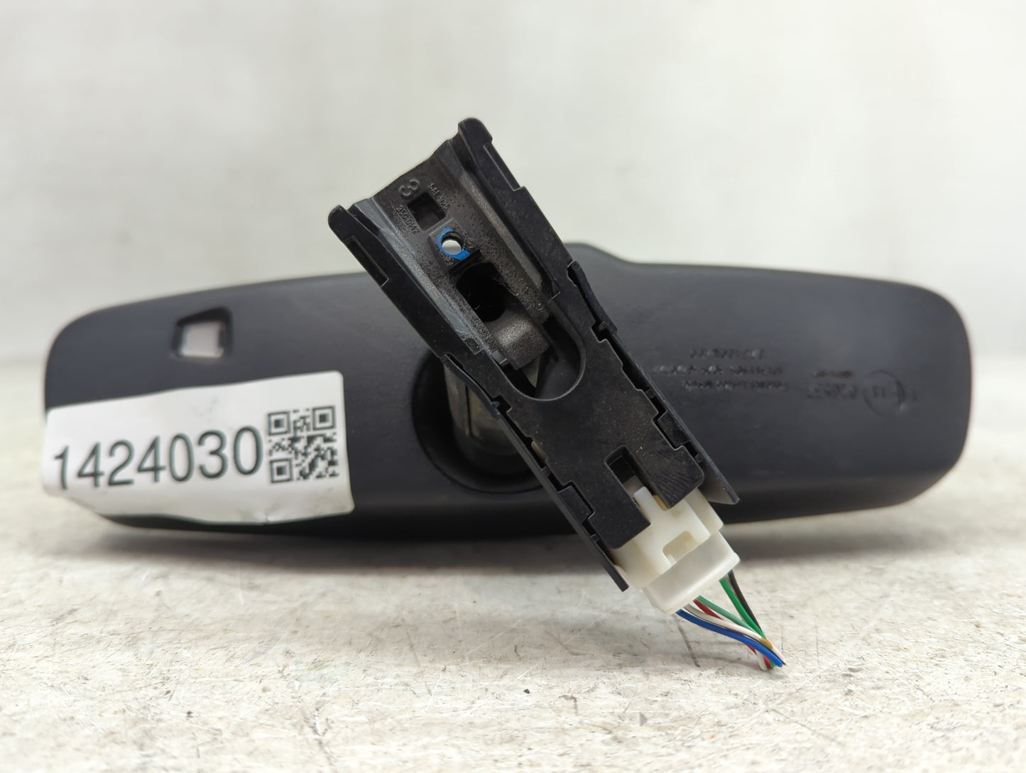 2011-2012 Toyota Rav4 Interior Rear View Mirror Replacement OEM P/N:878100W700 Fits Fits 2011 2012 OEM Used Auto Parts - Oem