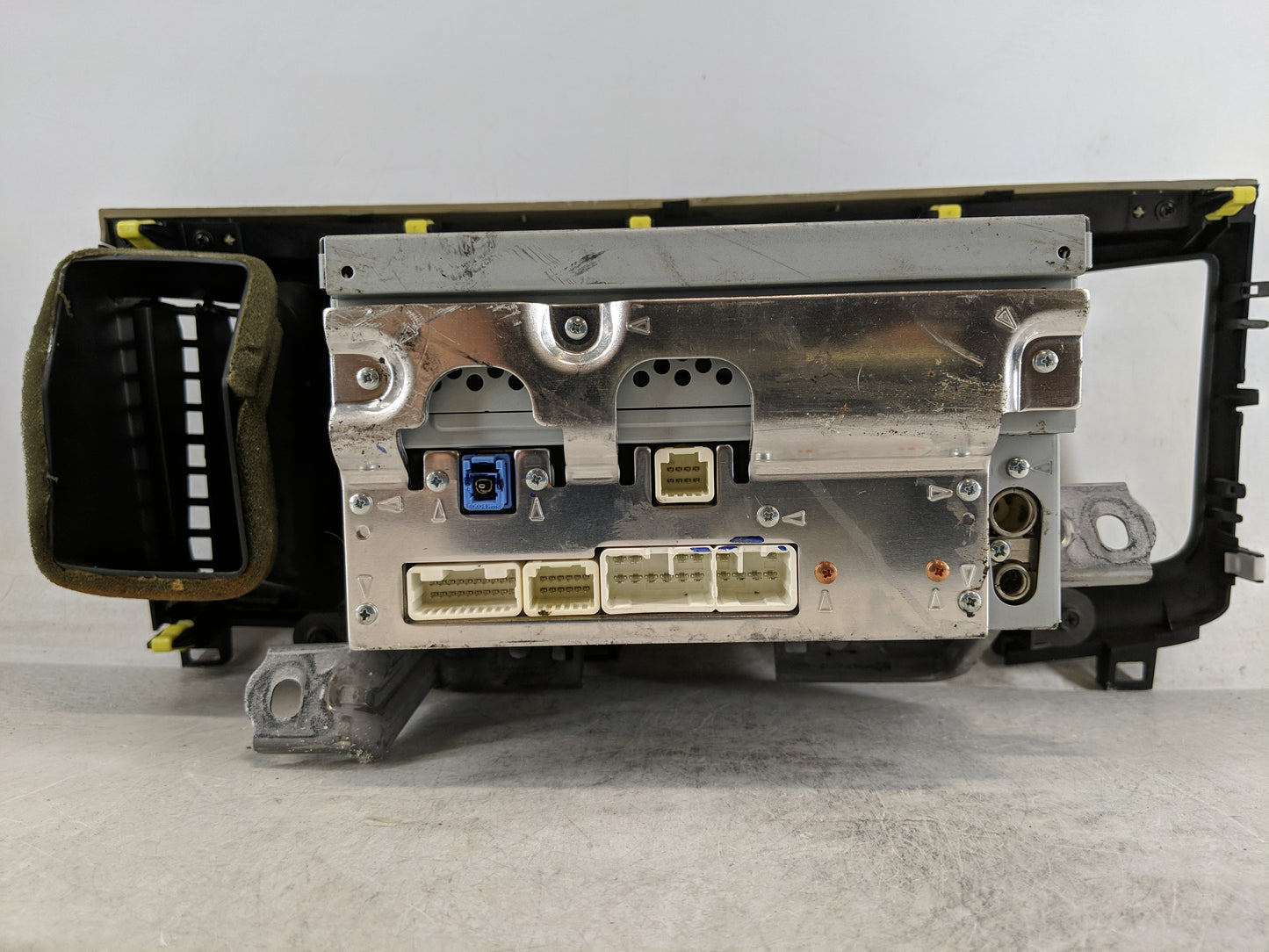 2011-2014 Toyota Sienna Radio AM FM Cd Player Receiver Replacement P/N:86120-08270 Fits Fits 2011 2012 2013 2014 OEM Used Au