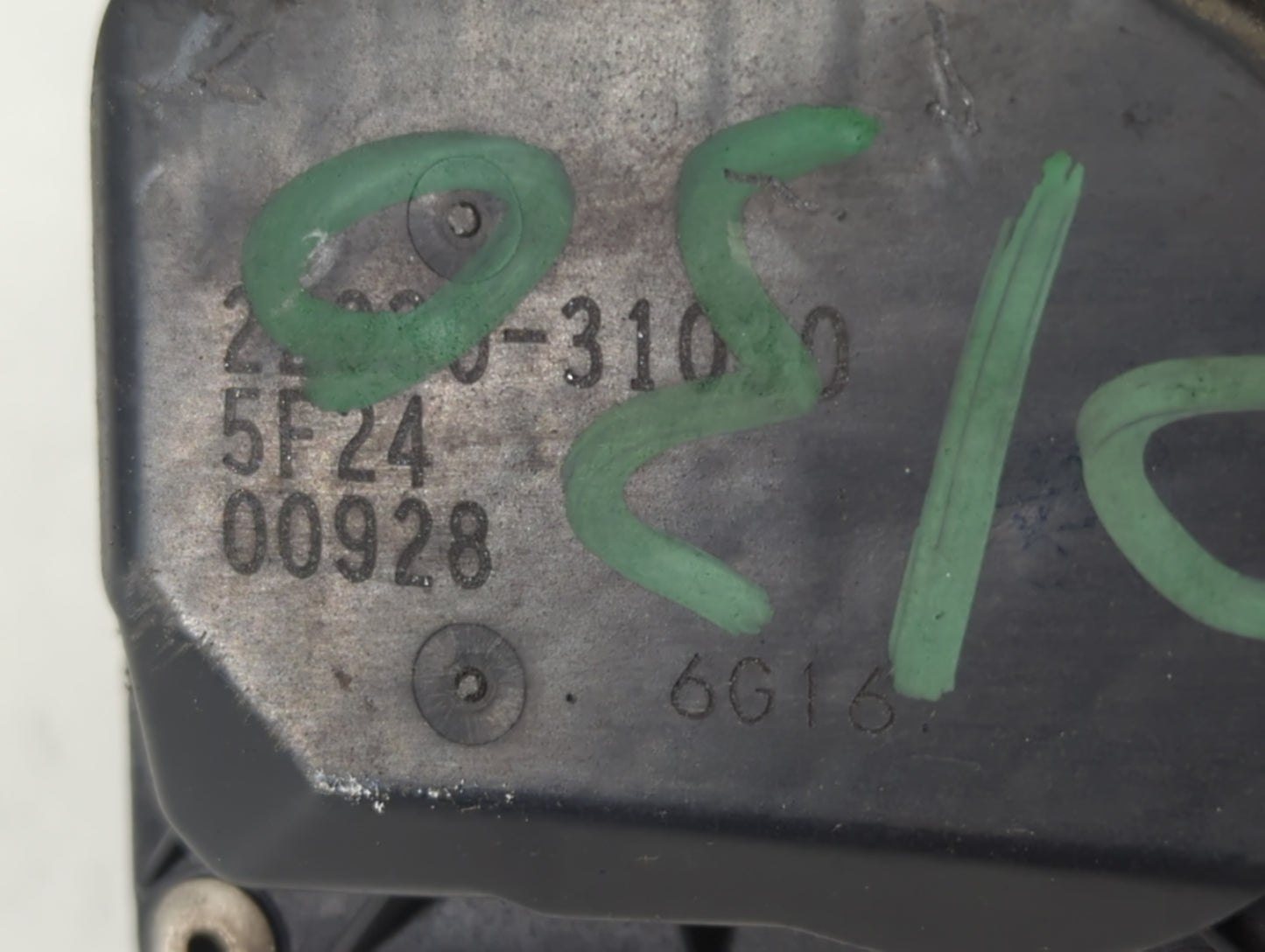 2007-2016 Toyota Sienna Throttle Body P/N:22030-31030 Fits OEM Used Auto Parts - Oemusedautoparts1.com