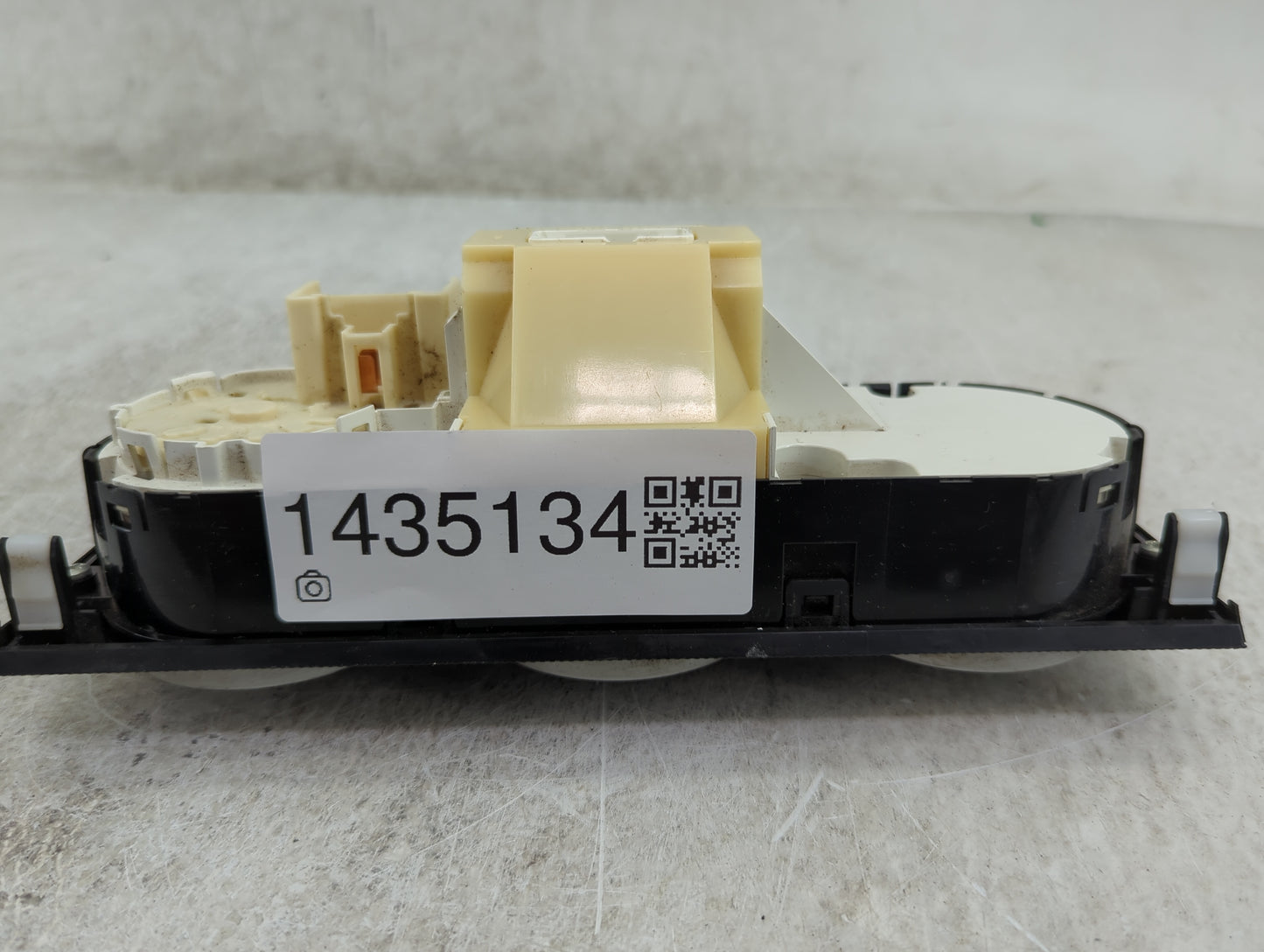 2005-2011 Toyota Tacoma Climate Control Module Temperature AC/Heater Replacement P/N:758695 Fits OEM Used Auto Parts - Oemus