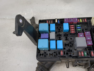 2005-2011 Toyota Tacoma Fusebox Fuse Box Panel Relay Module P/N:0023601012160230 TMB-36 Fits OEM Used Auto Parts