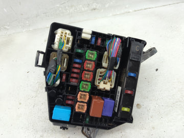 2006-2011 Toyota Yaris Fusebox Fuse Box Panel Relay Module P/N:82662-52301 Fits Fits 2006 2007 2008 2009 2010 2011 OEM Used Auto Parts