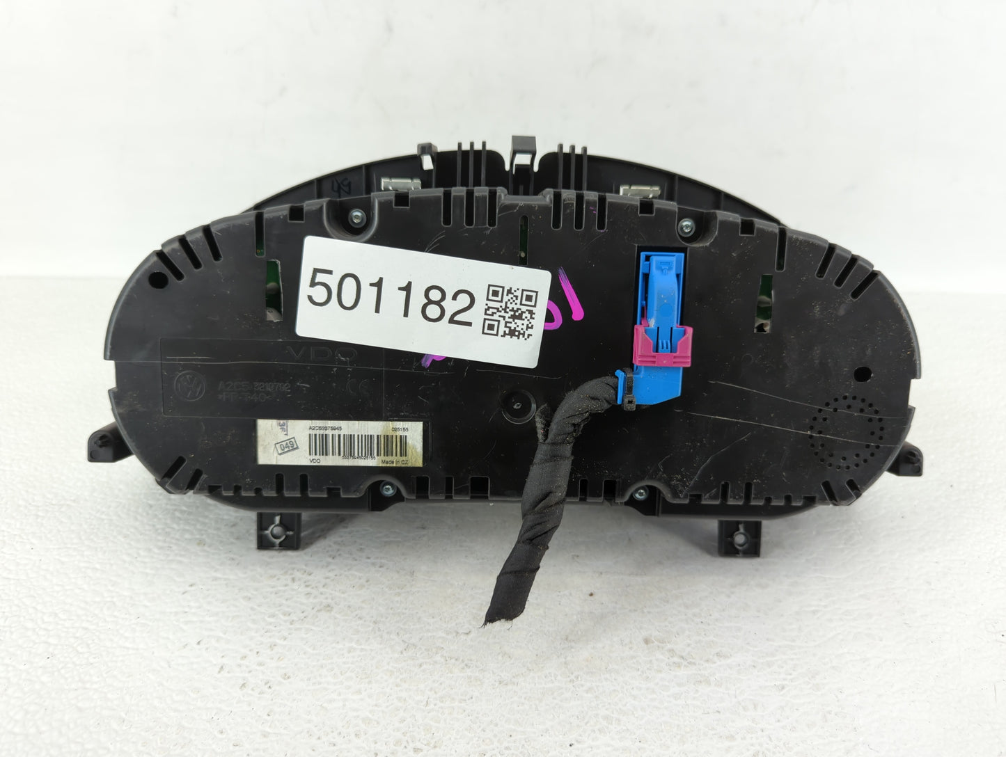 2010-2011 Volkswagen Cc Instrument Cluster Speedometer Gauges P/N:3C8 920 970 M 3C8920970M Fits Fits 2010 2011 OEM Used Auto