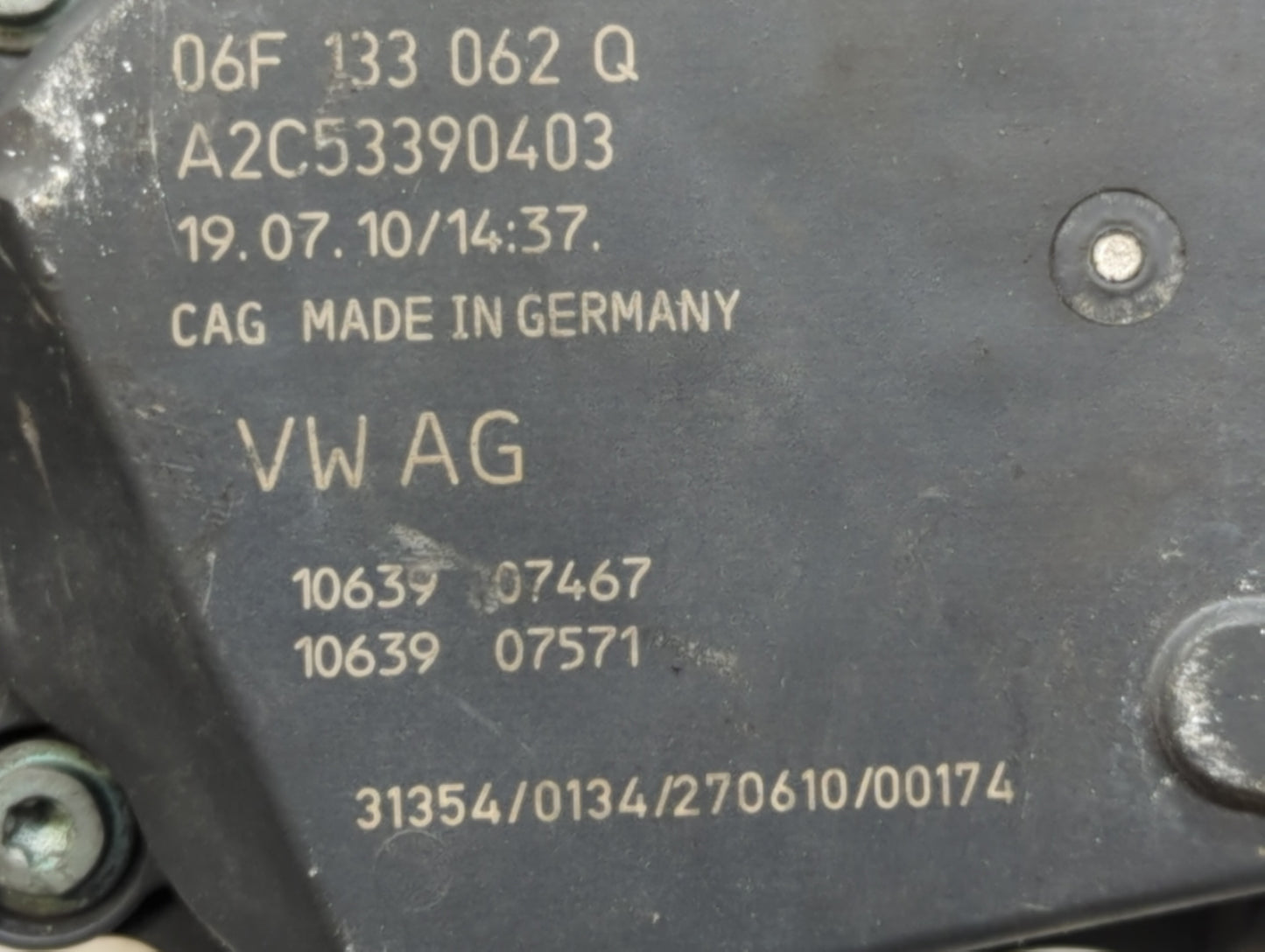 2009-2017 Volkswagen Cc Throttle Body P/N:06F 133 062 Q 06F 133 062 J Fits OEM Used Auto Parts - Oemusedautoparts1.com