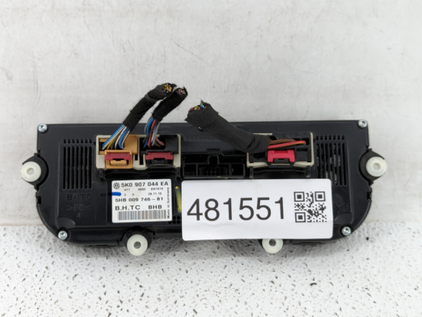 2010-2011 Volkswagen Gti Climate Control Module Temperature AC/Heater Replacement P/N:3C8 907 336AJ 5K0 907 044 BT Fits OEM