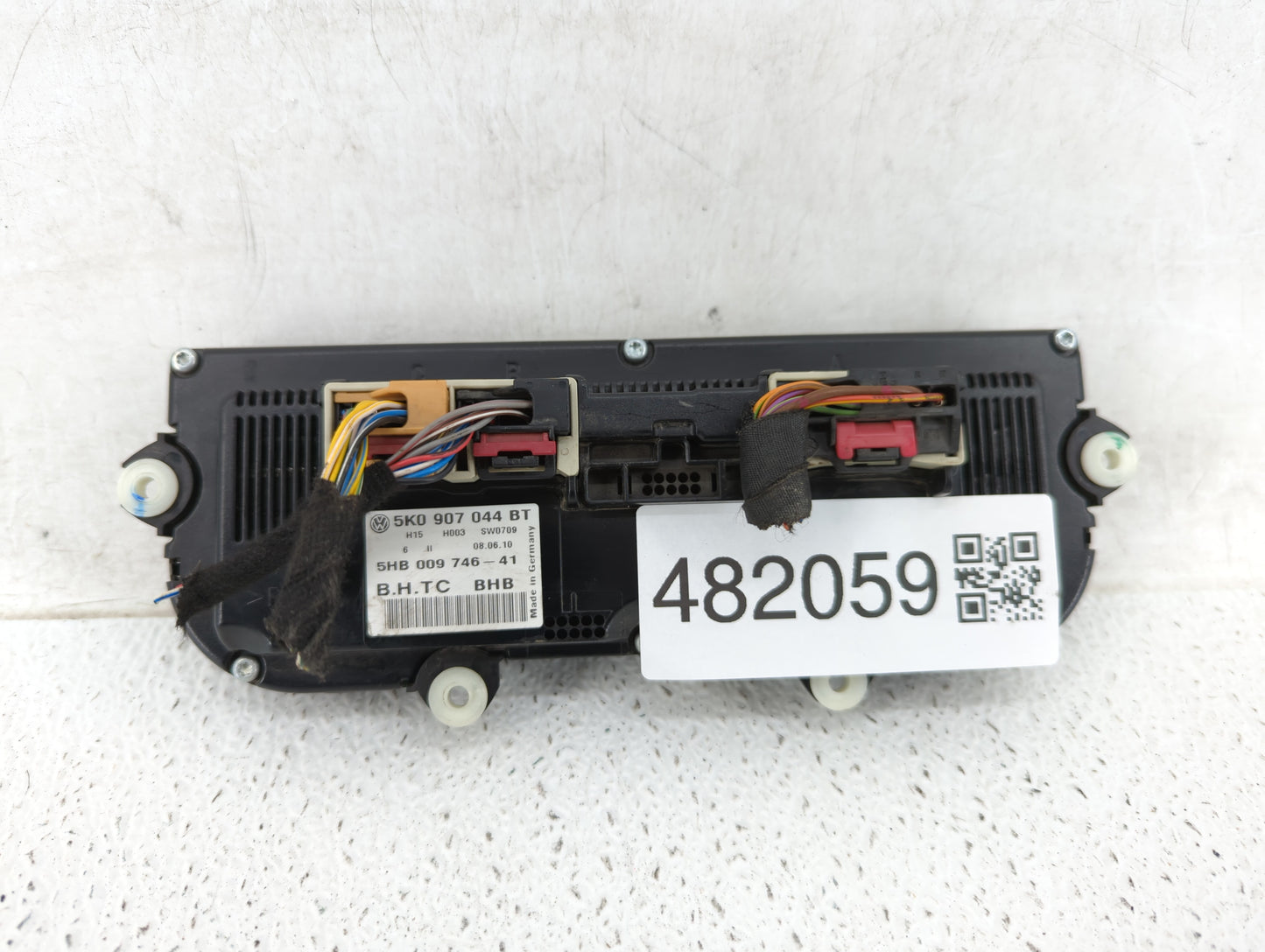 2010-2011 Volkswagen Gti Climate Control Module Temperature AC/Heater Replacement P/N:3C8 907 336AJ 5K0 907 044 BT Fits OEM