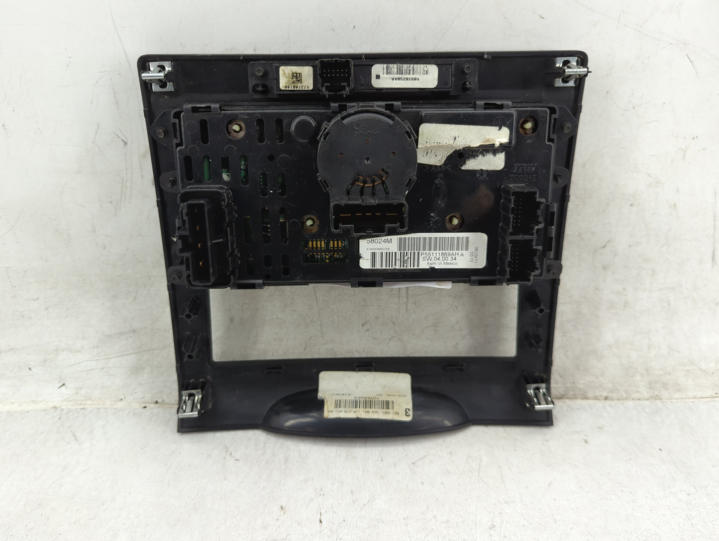 2011 Volkswagen Routan Climate Control Module Temperature AC/Heater Replacement P/N:P55111869AH Fits Fits 2009 2010 OEM Used