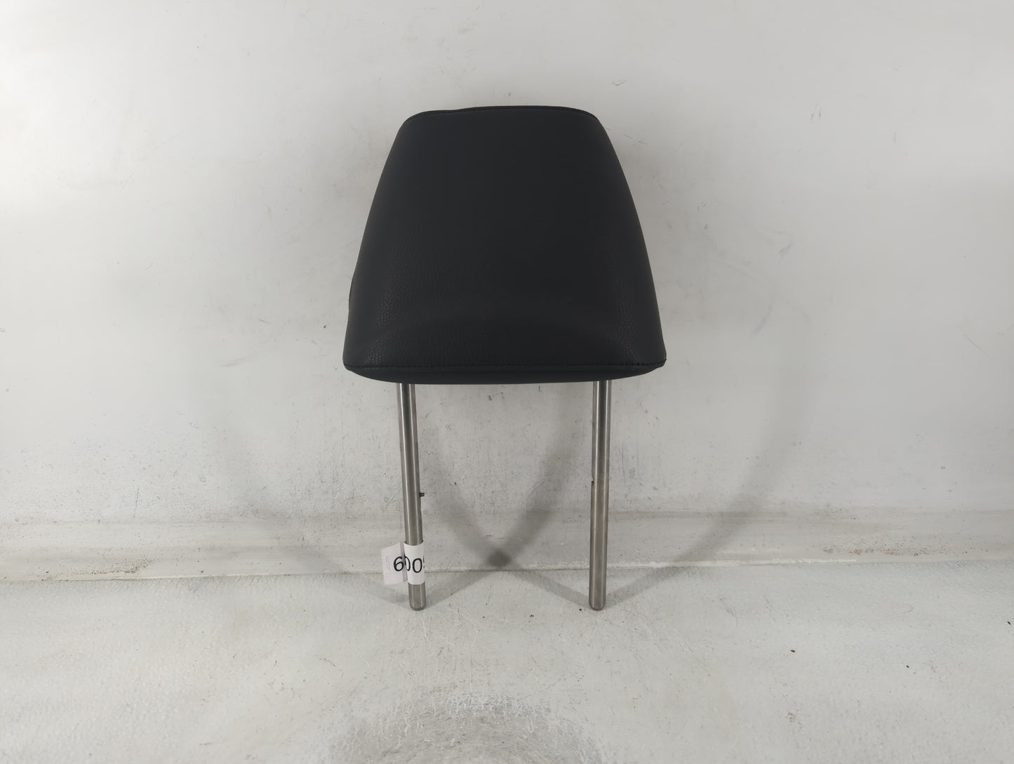 2009 Volkswagen Tiguan Headrest Head Rest Front Driver Passenger Seat - Oemusedautoparts1.com