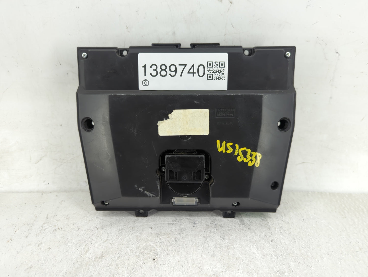 2011-2013 Volvo S60 Radio AM FM Cd Player Receiver Replacement P/N:30795271 Fits Fits 2011 2012 2013 OEM Used Auto Parts - O