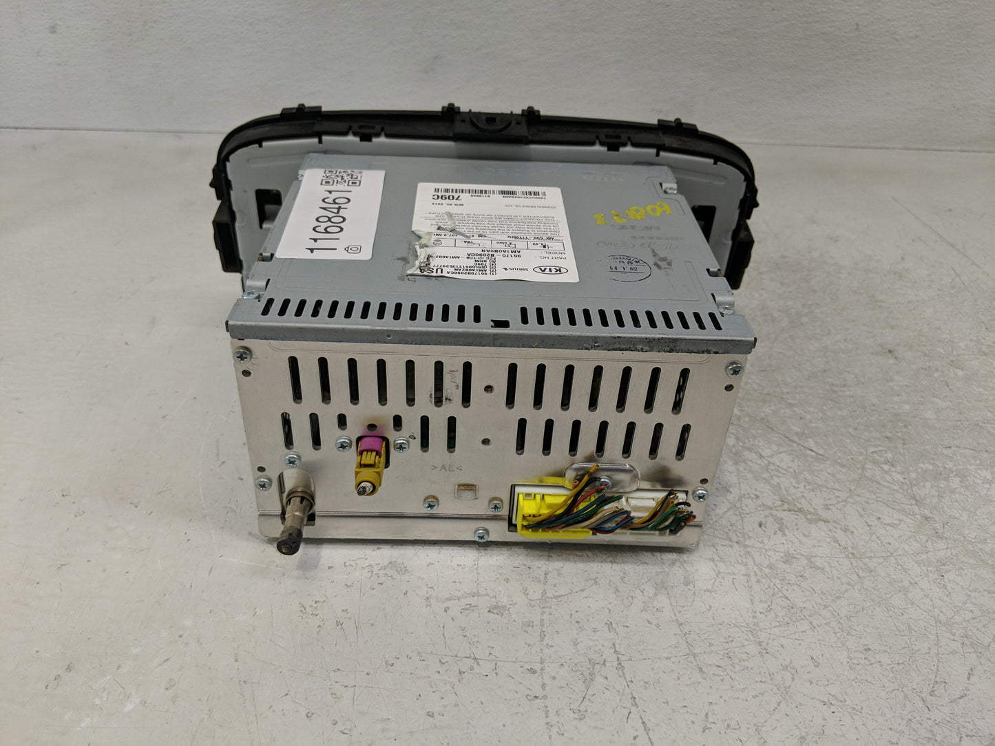 2014-2016 Kia Soul Radio AM FM Cd Player Receiver Replacement P/N:96170-B2090CA Fits Fits 2014 2015 2016 OEM Used Auto Parts