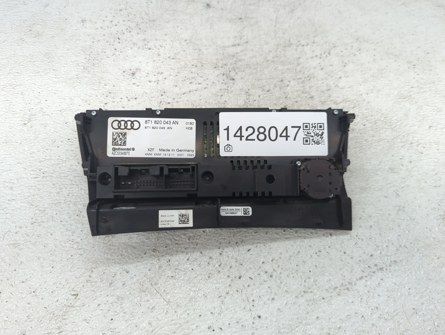 2009-2012 Audi A4 Climate Control Module Temperature AC/Heater Replacement P/N:8T1820043AN Fits Fits 2008 2009 2010 2011 201