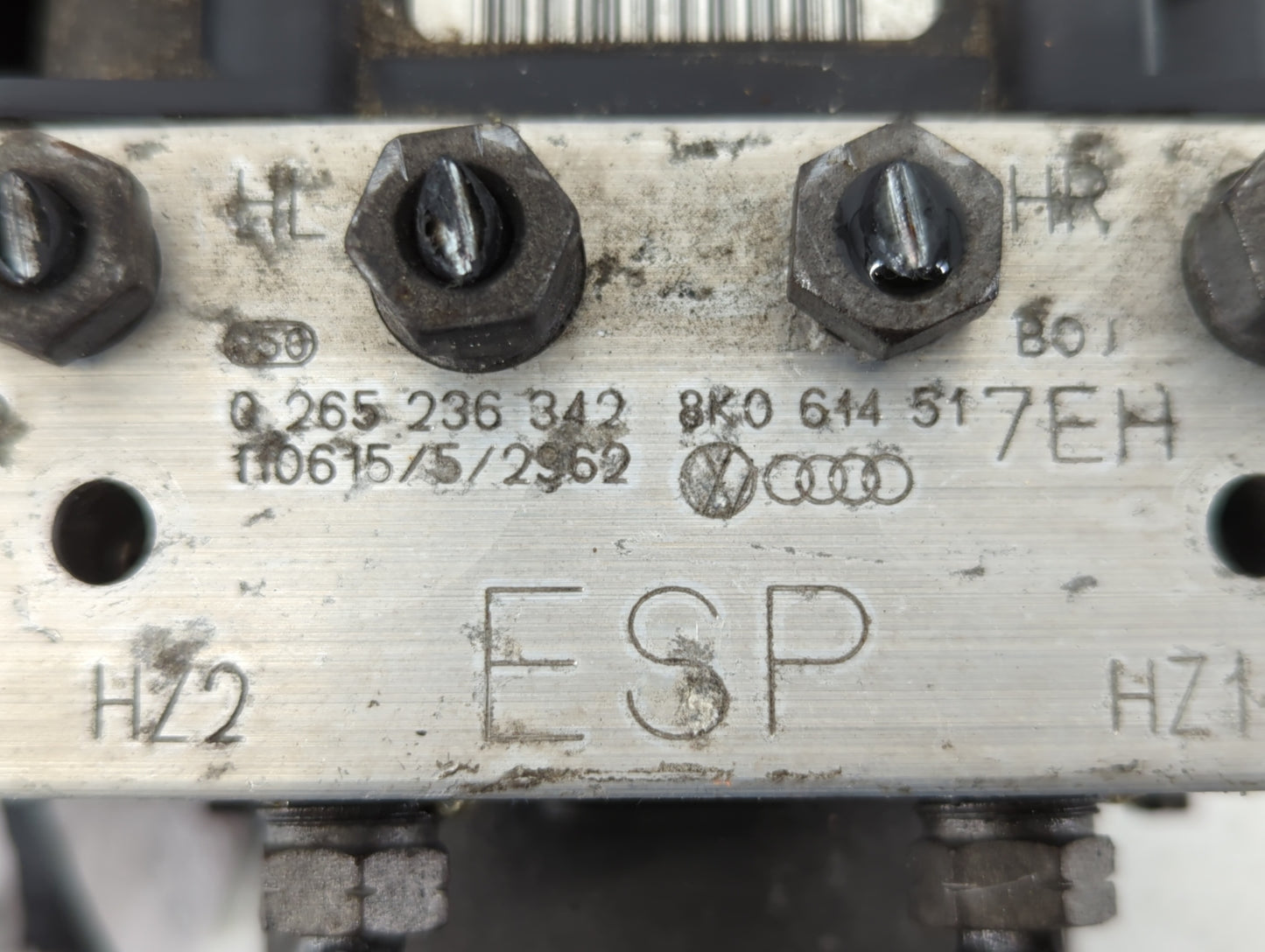 2010-2012 Audi A4 ABS Pump Control Module Replacement P/N:8K0 614 517 EH Fits Fits 2010 2011 2012 OEM Used Auto Parts - Oemu