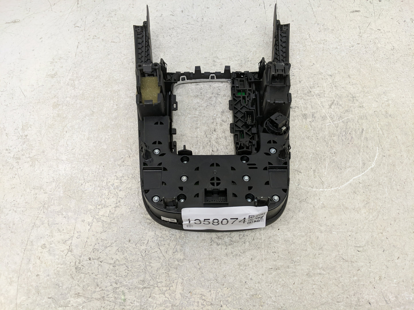 2010-2012 Audi A5 Radio Control Panel - Oemusedautoparts1.com