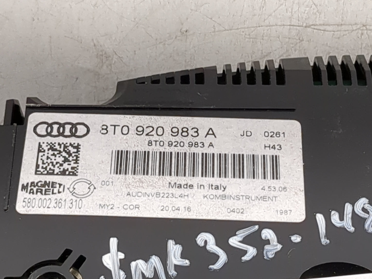 2011-2012 Audi A5 Instrument Cluster Speedometer Gauges P/N:8T0 920 983 A Miles: Fits Fits 2011 2012 OEM Used Auto Parts - O