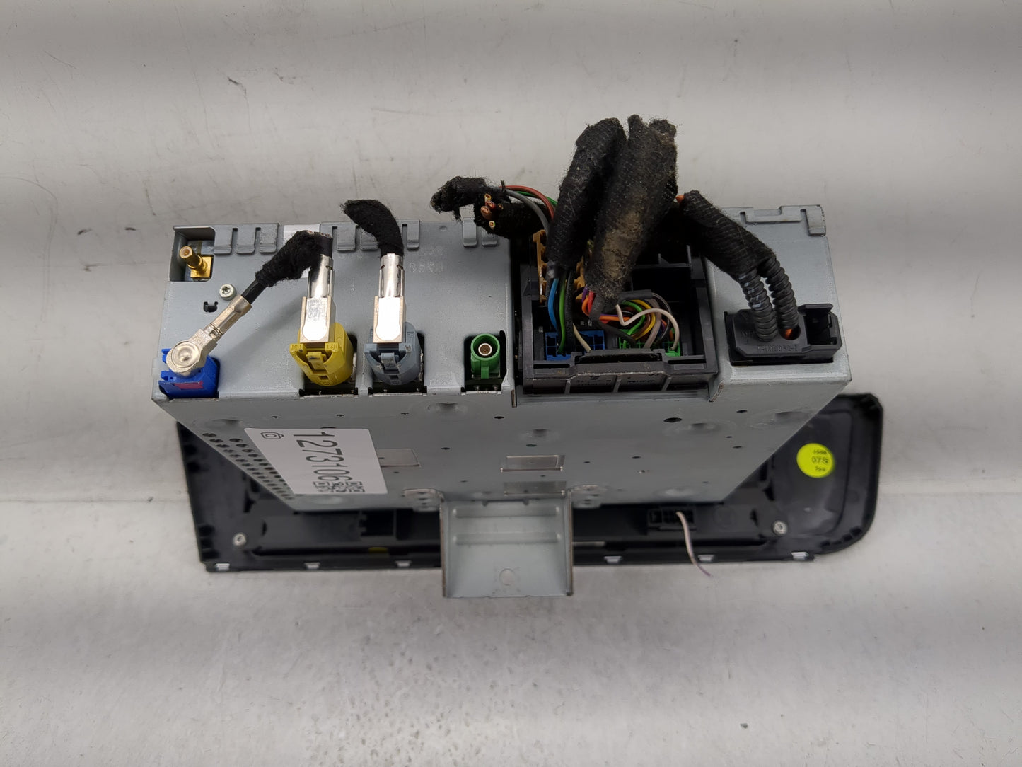 2012-2013 Audi A6 Radio AM FM Cd Player Receiver Replacement P/N:1548-10-2886 Fits Fits 2012 2013 OEM Used Auto Parts - Oemu