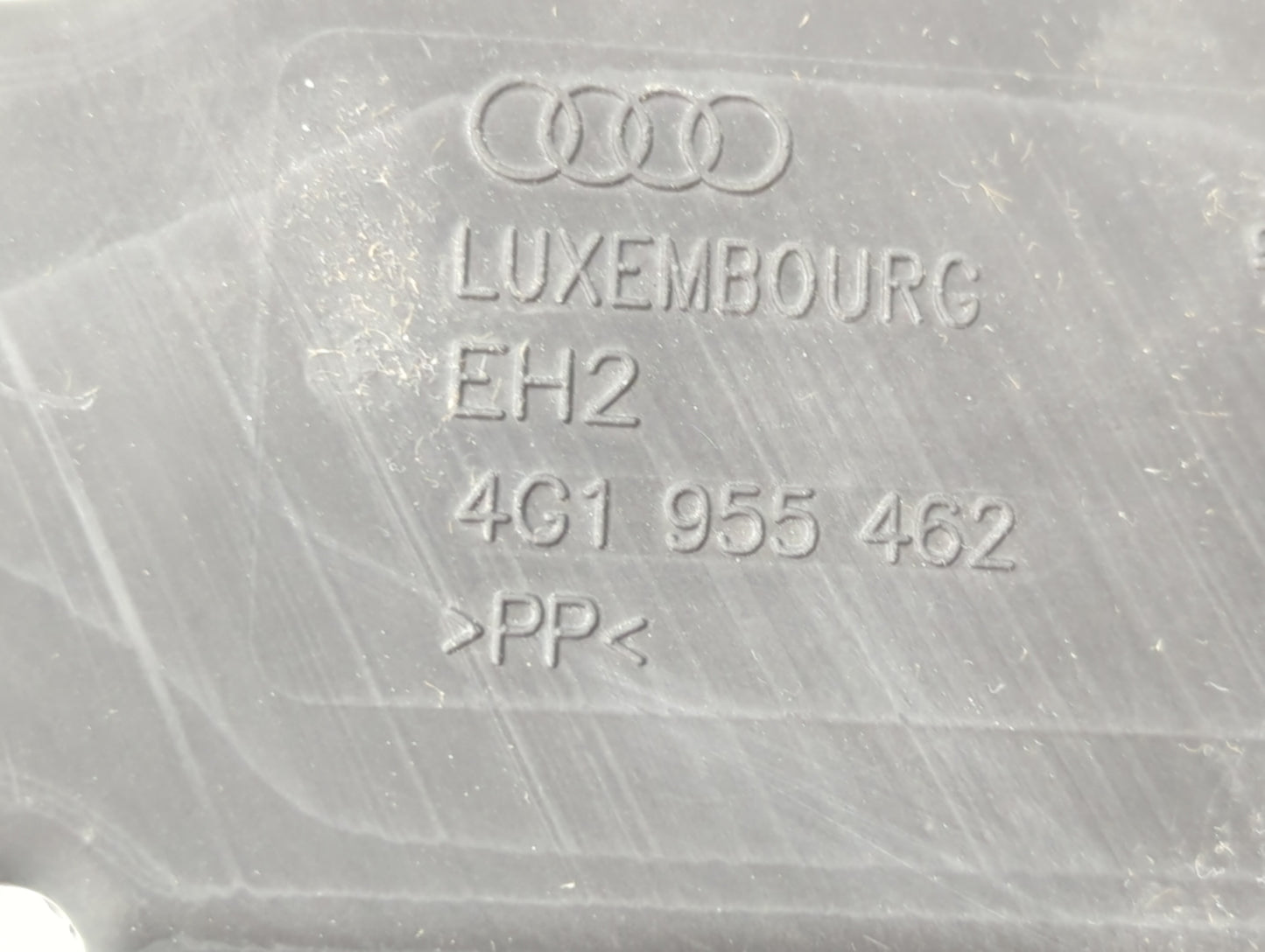2012-2018 Audi A6 Windshield Washer Fluid Reservoir Bottle Oem - Oemusedautoparts1.com