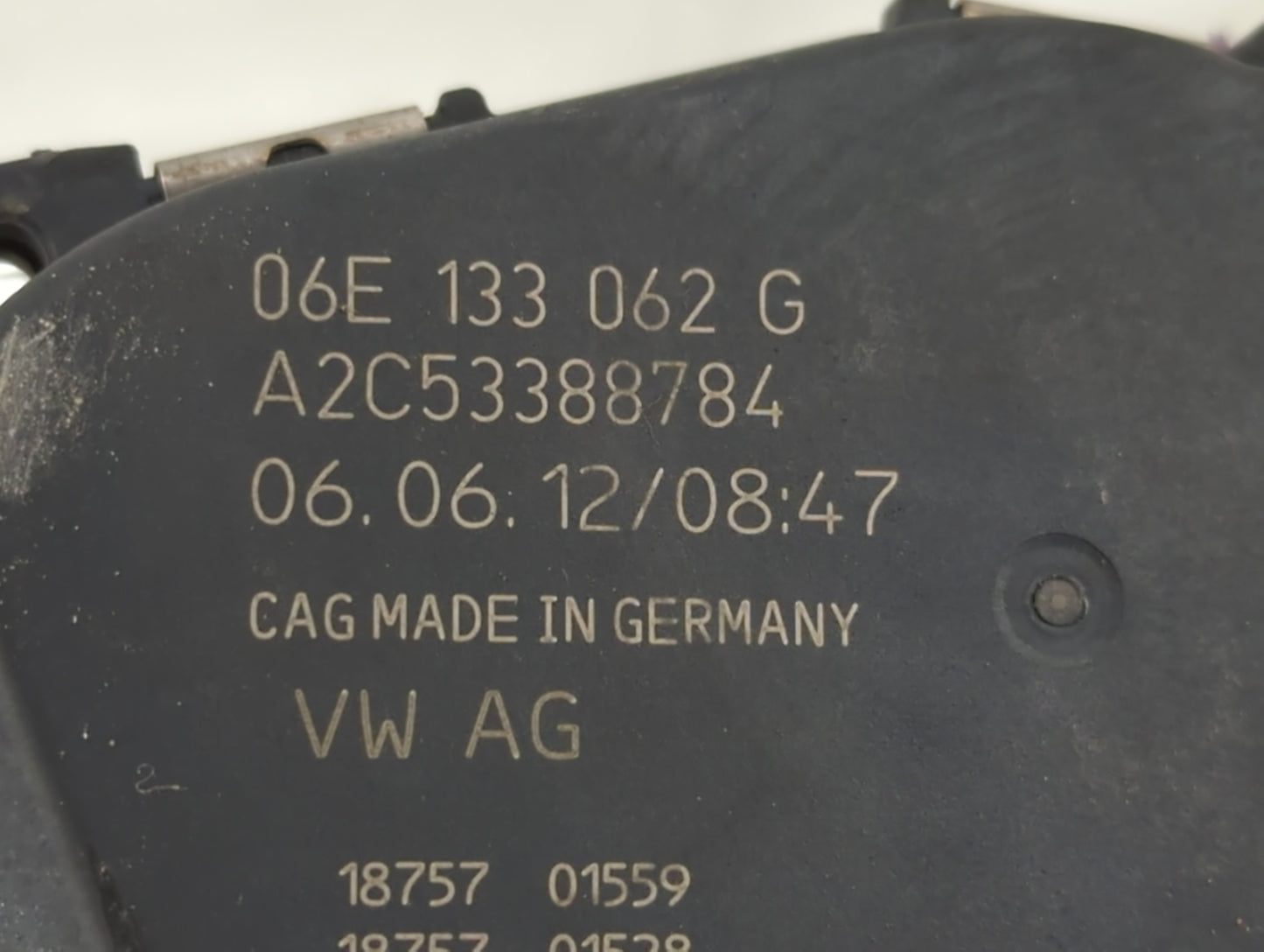 2009-2017 Audi Q5 Throttle Body P/N:06E 133 062 G Fits Fits 2008 2009 2010 2011 2012 2013 2014 2015 2016 2017 2018 2019 OEM