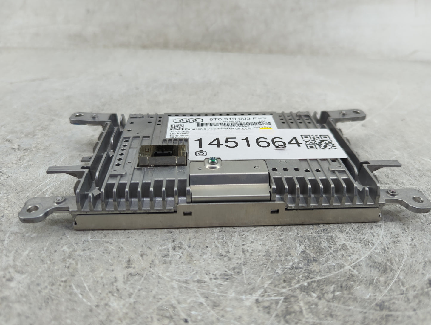 2009-2017 Audi Q5 Information Display Screen - Oemusedautoparts1.com