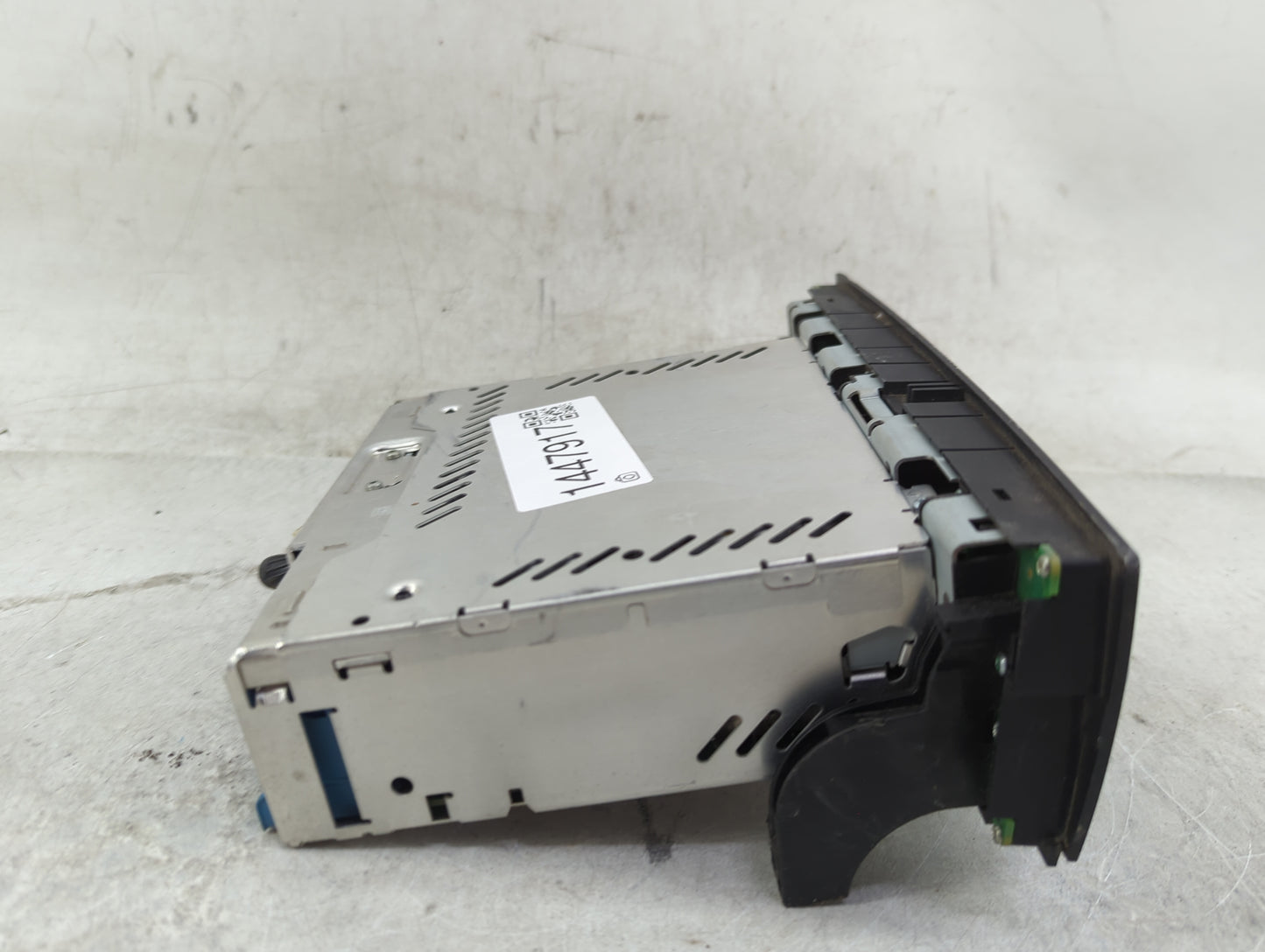 2010-2013 Bmw 328 Radio AM FM Cd Player Receiver Replacement P/N:30043400 Fits Fits 2010 2011 2012 2013 2014 2015 2016 OEM U