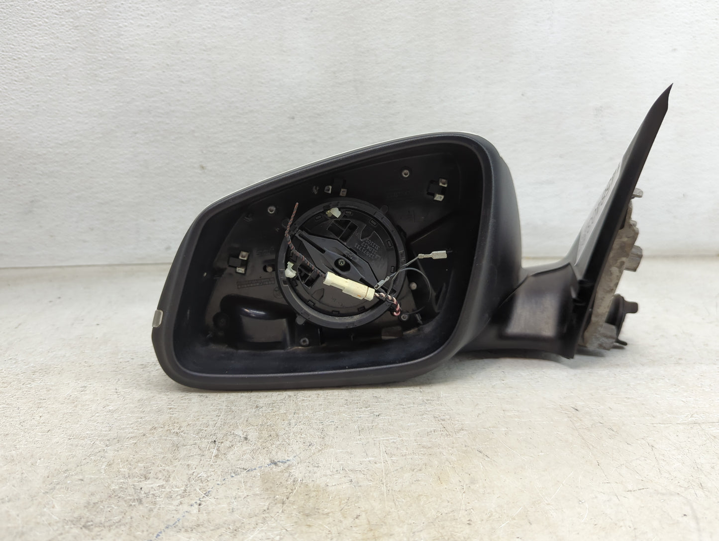 2012-2013 Bmw 328 Driver Side View Mirror - Left Door Mirror OEM Used - Oemusedautoparts1.com