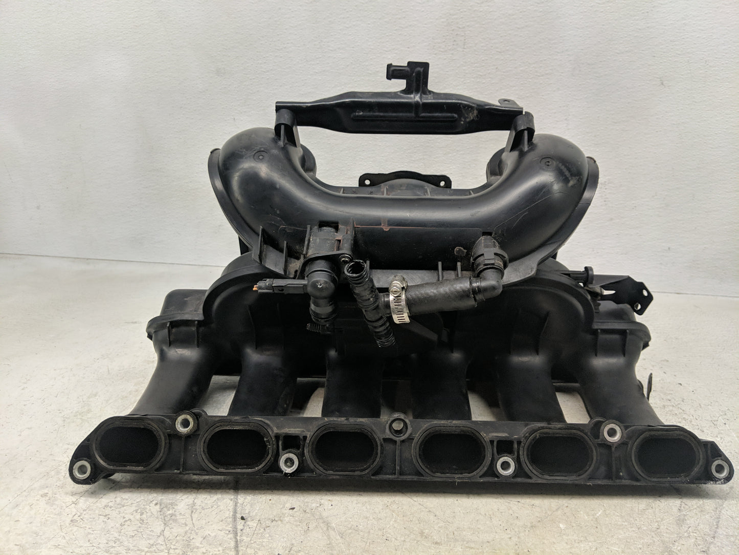 2007-2013 Bmw 328i Air Intake Manifold P/N:51750610 754802707 Fits Fits 2006 2007 2008 2009 2010 2011 2012 2013 OEM Used Aut