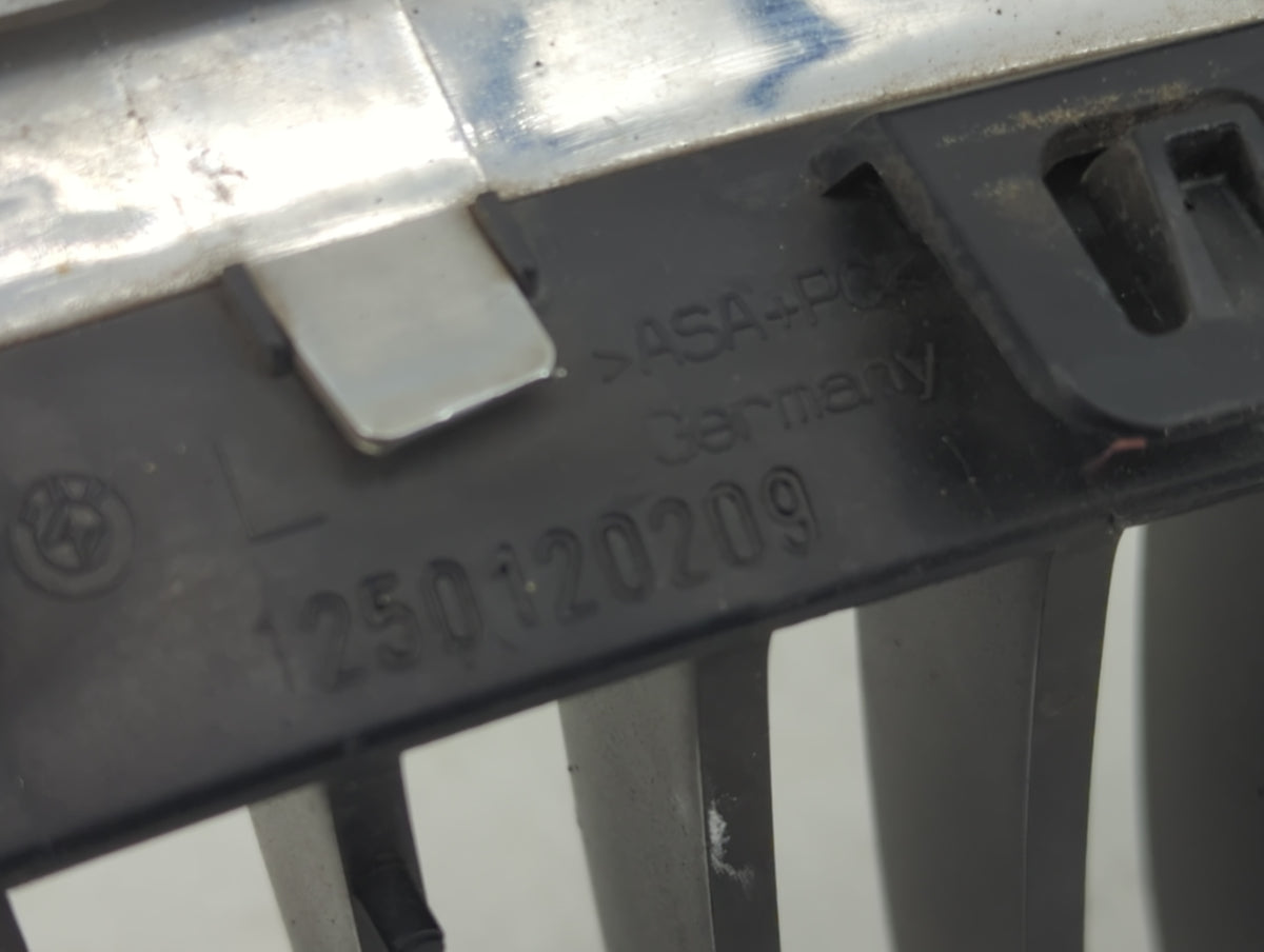 2011-2013 Bmw 328i Front Grille Bumper Not Included 1440472 - Oemusedautoparts1.com