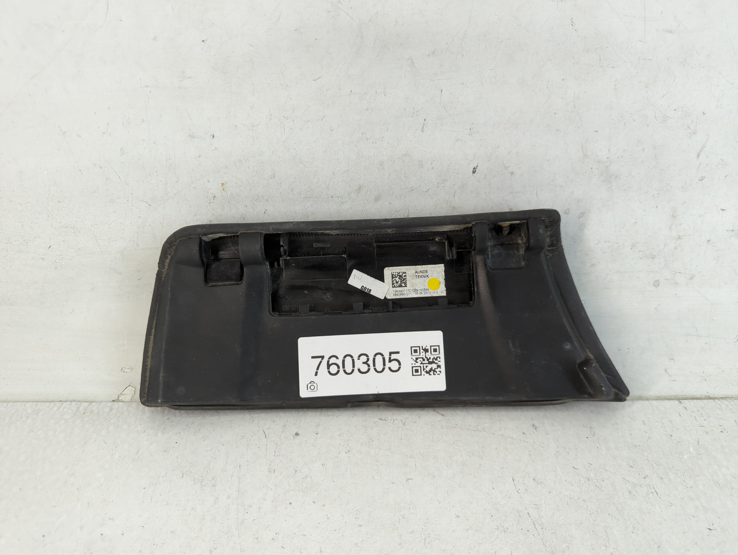2012 Bmw 535i Center Console Armrest Cover Lid P/N:3840890-011 Fits OEM Used Auto Parts - Oemusedautoparts1.com