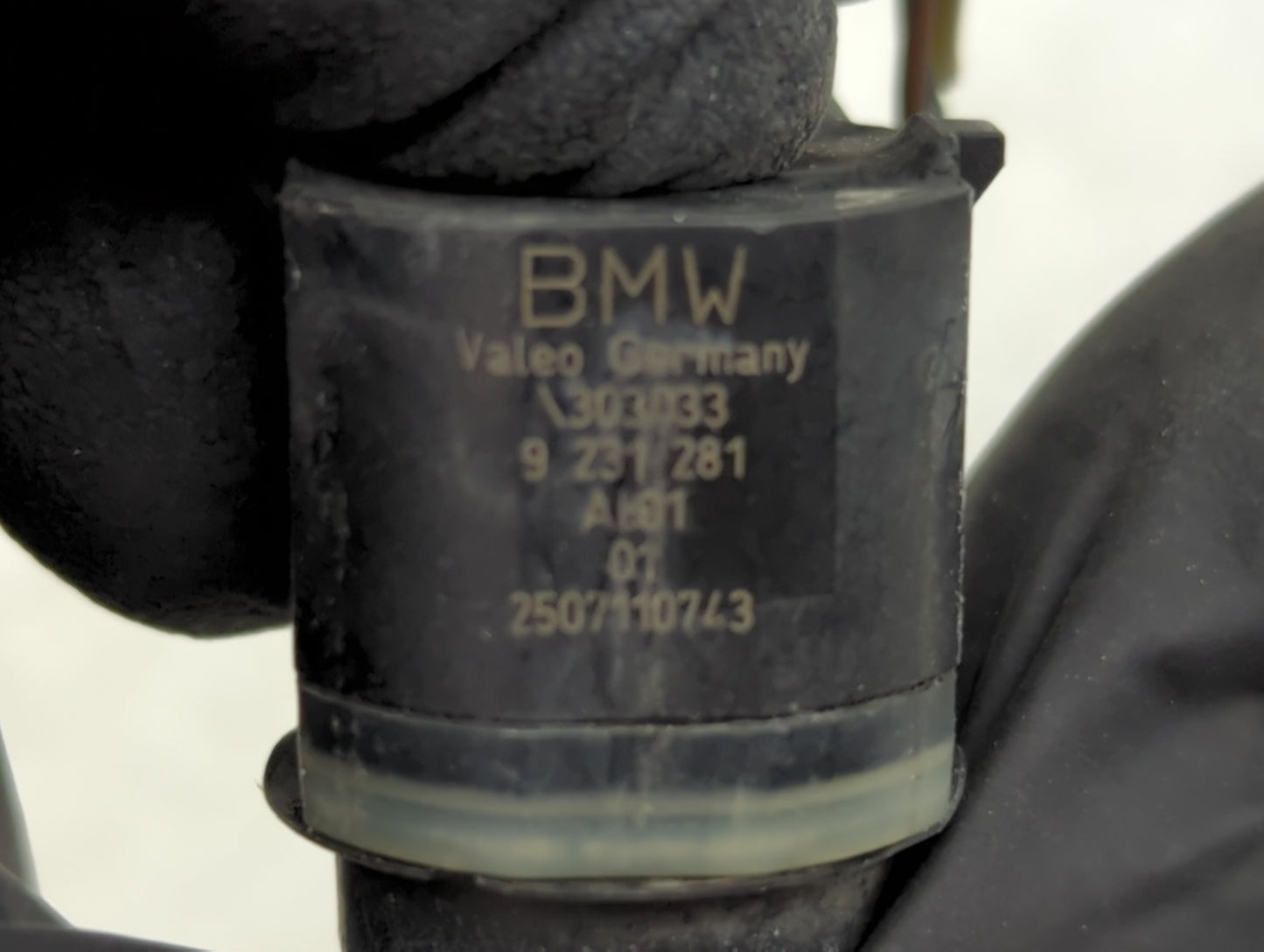 2012 Bmw 650 Front Park Assist Sensor Black - Oemusedautoparts1.com
