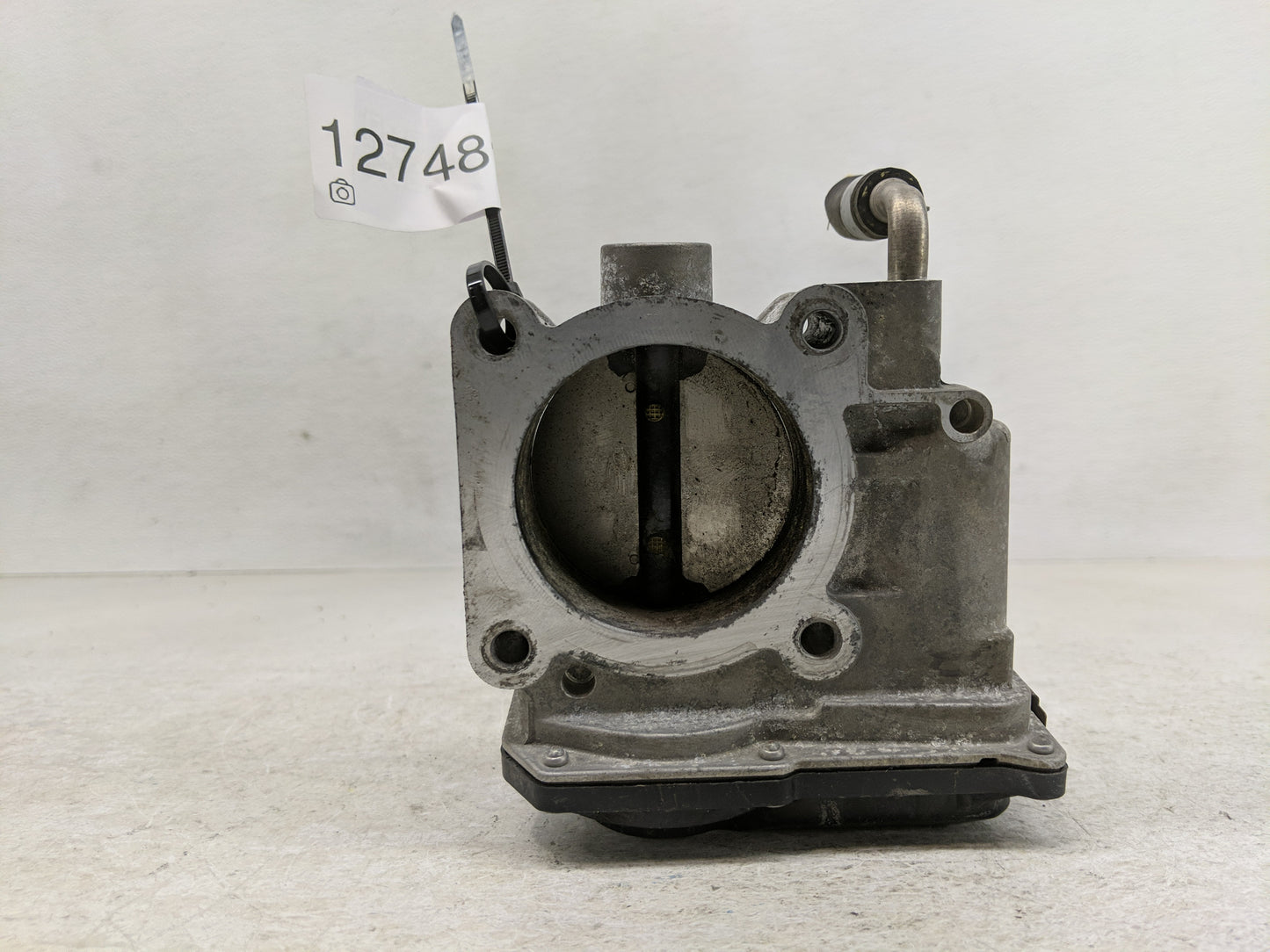 2009-2015 Bmw 750i Throttle Body Fits Fits 2008 2009 2010 2011 2012 2013 2014 2015 2016 2017 2018 2019 OEM Used Auto Parts -