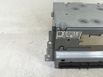 2010-2012 Bmw 750i Radio AM FM Cd Player Receiver Replacement P/N:927457101 Fits Fits 2010 2011 2012 OEM Used Auto Parts