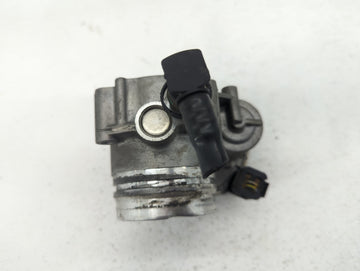 2013-2017 Bmw X3 Throttle Body P/N:1354 7588625-04 1354 7588625-03 Fits Fits 2012 2013 2014 2015 2016 2017 2018 OEM Used Auto Parts