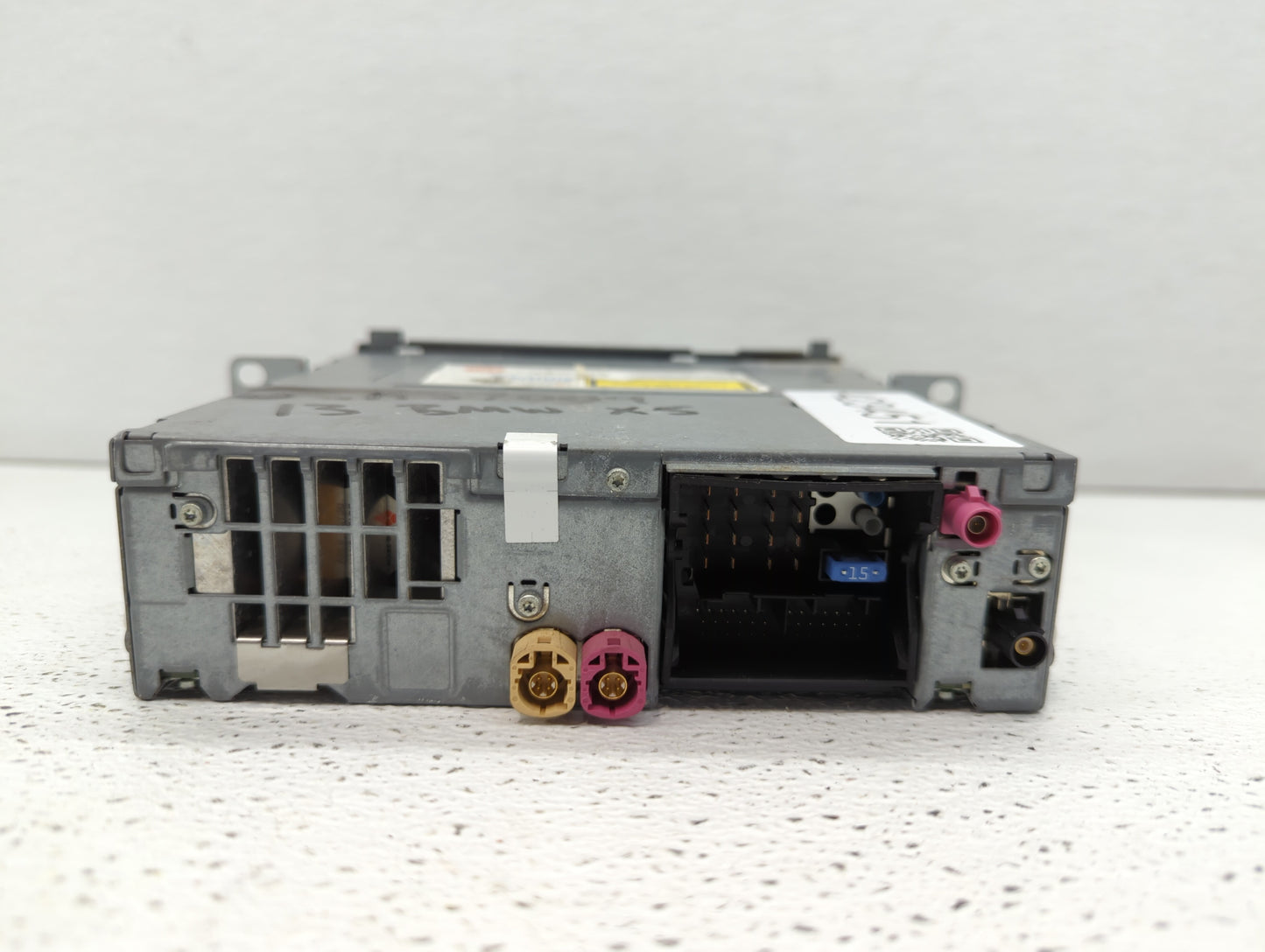 2012 Bmw X5 Radio AM FM Cd Player Receiver Replacement P/N:9 263 943 01 Fits OEM Used Auto Parts - Oemusedautoparts1.com