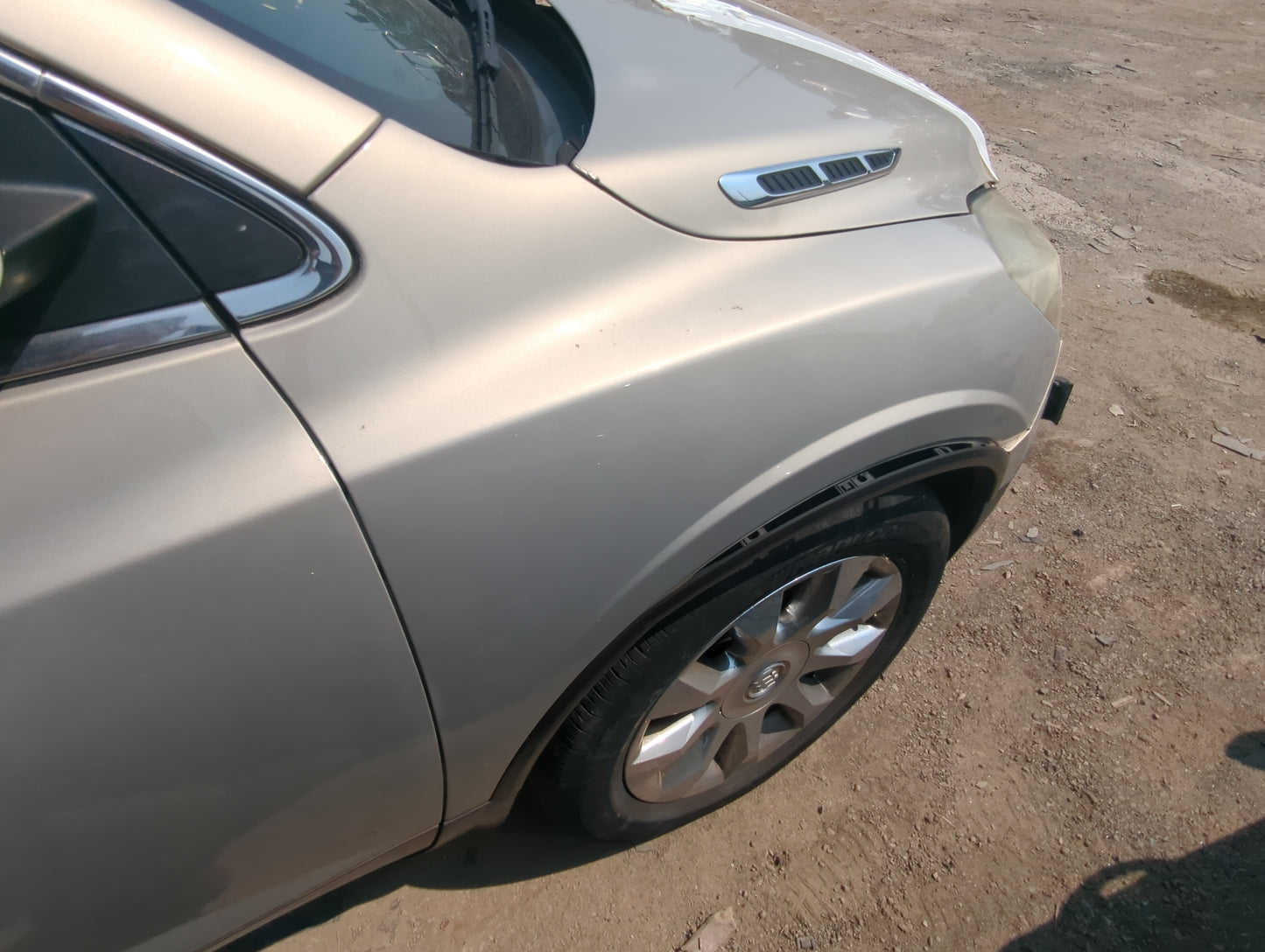 2008-2012 Buick Enclave Passenger Fender - Oemusedautoparts1.com