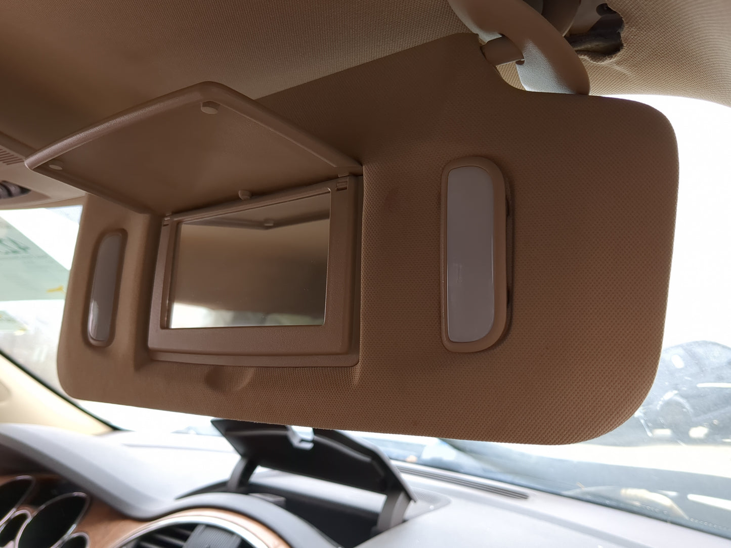 2008-2017 Buick Enclave Sun Visor Shade Replacement Passenger Right Mirror Fits OEM Used Auto Parts - Oemusedautoparts1.com