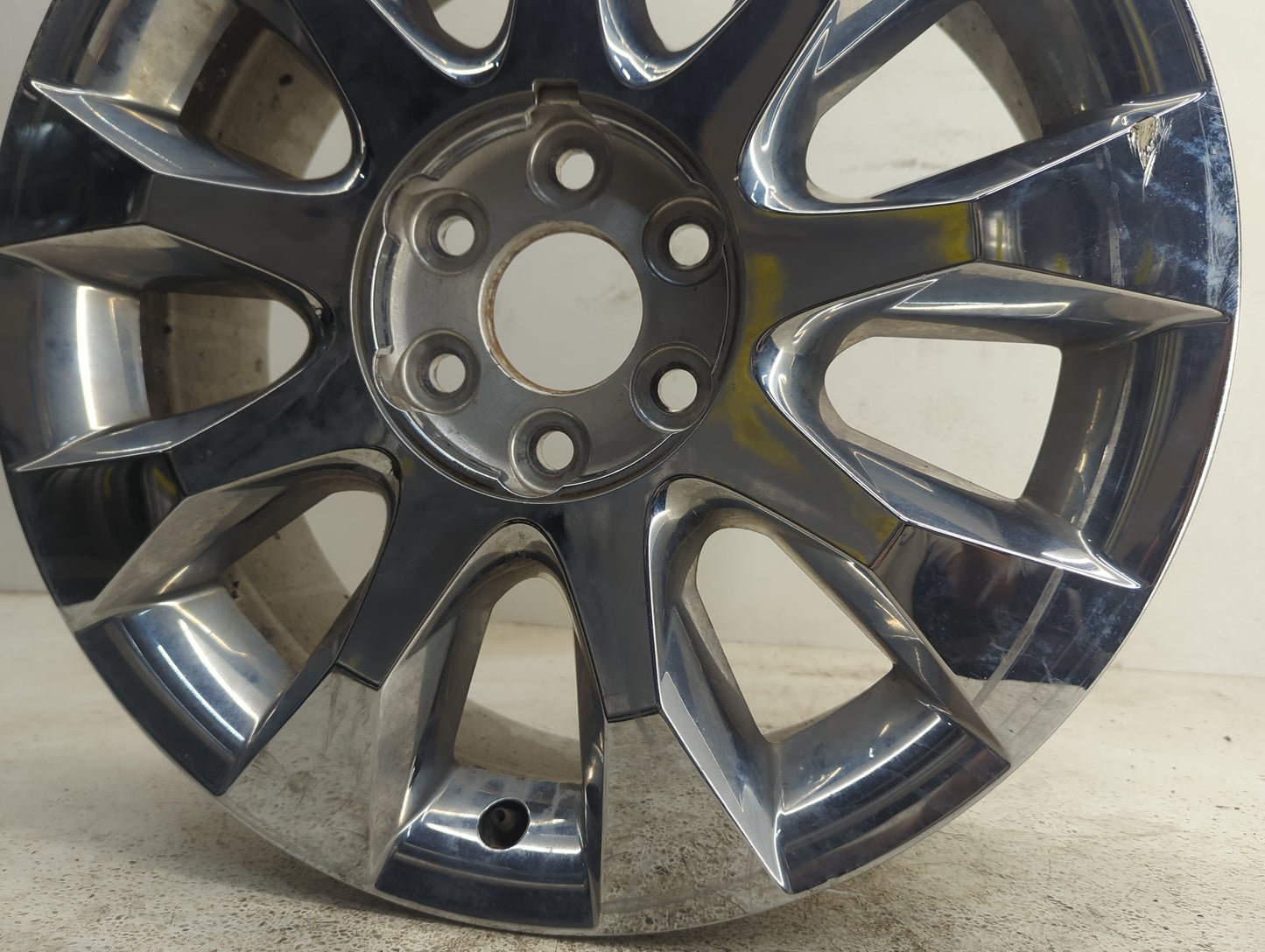 2010-2012 Buick Enclave Oem Wheel Rim - Oemusedautoparts1.com