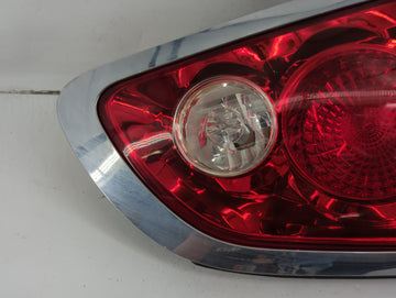 2008-2012 Buick Enclave Tail Light Assembly Passenger Right OEM P/N:25889253 Fits Fits 2008 2009 2010 2011 2012 OEM Used Auto Parts
