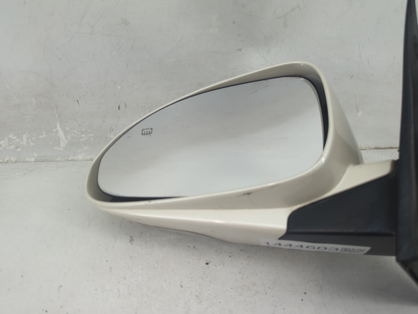 2008-2012 Buick Enclave Driver Side View Mirror - Left Door Mirror OEM Used - Oemusedautoparts1.com