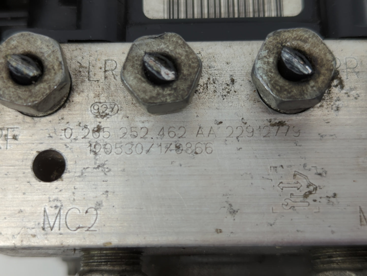 2012-2017 Buick Enclave ABS Pump Control Module Replacement P/N:22833248 22822156 Fits Fits 2012 2013 2014 2015 2016 2017 OE