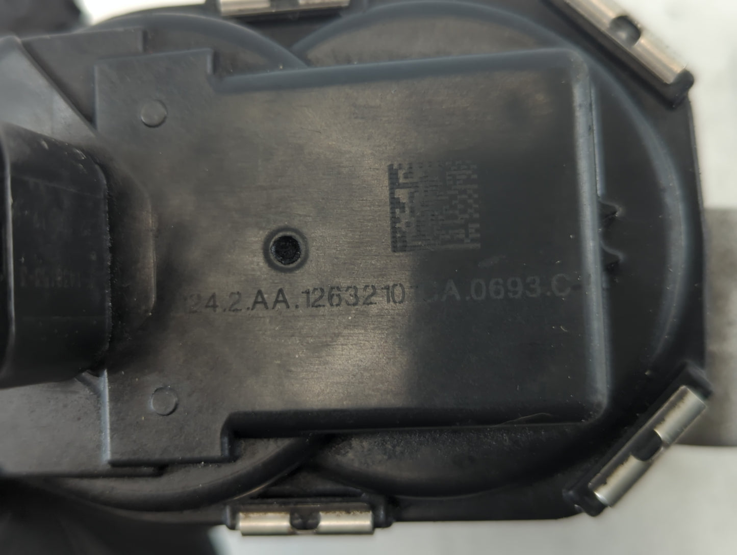 2012-2015 Buick Lacrosse Throttle Body P/N:12632101CA Fits Fits 2012 2013 2014 2015 OEM Used Auto Parts - Oemusedautoparts1.