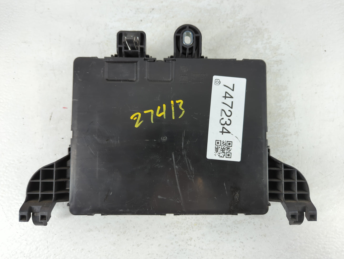 2012 Buick Lacrosse Fusebox Fuse Box Panel Relay Module P/N:20922936_01 Fits OEM Used Auto Parts - Oemusedautoparts1.com