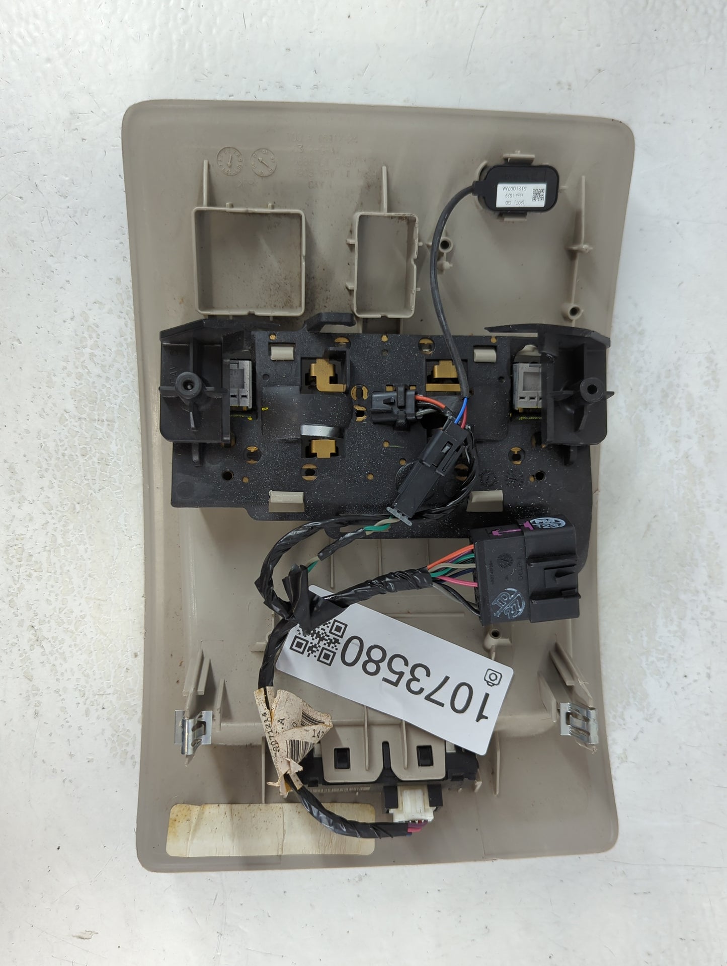 2012 Cadillac Escalade Overhead Roof Console - Oemusedautoparts1.com