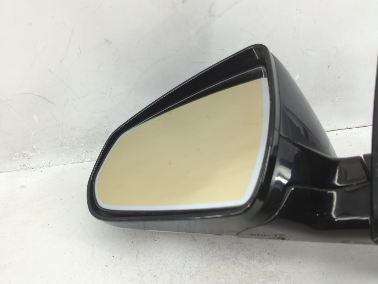 2010-2012 Cadillac Srx Driver Side View Mirror - Left Door Mirror OEM Used - Oemusedautoparts1.com