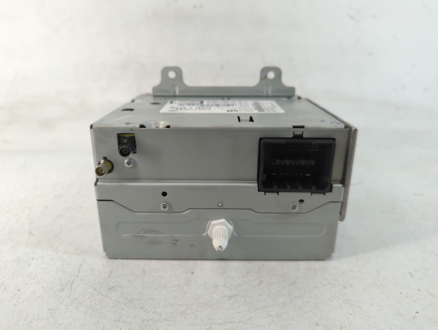 2012 Chevrolet Camaro Radio AM FM Cd Player Receiver Replacement P/N:22815634 Fits OEM Used Auto Parts - Oemusedautoparts1.c