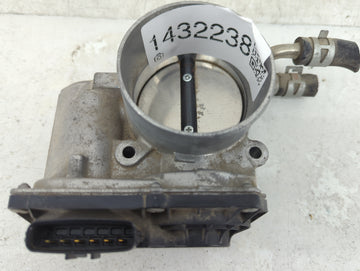 2012 Chevrolet Captiva Sport Throttle Body P/N:22030-0V010 Fits Fits 2013 2014 2015 2016 2017 2018 2019 2020 2021 2022 OEM Used Auto Parts