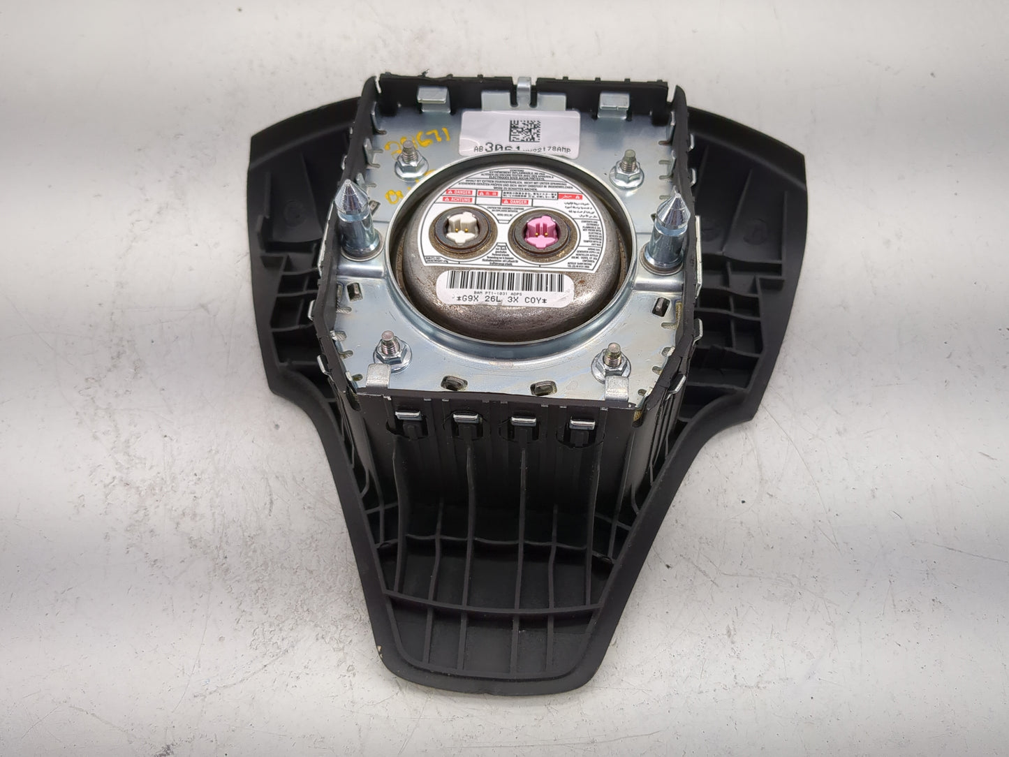 2012 Chevrolet Captiva Sport Air Bag Driver Left Steering Wheel Mounted - Oemusedautoparts1.com