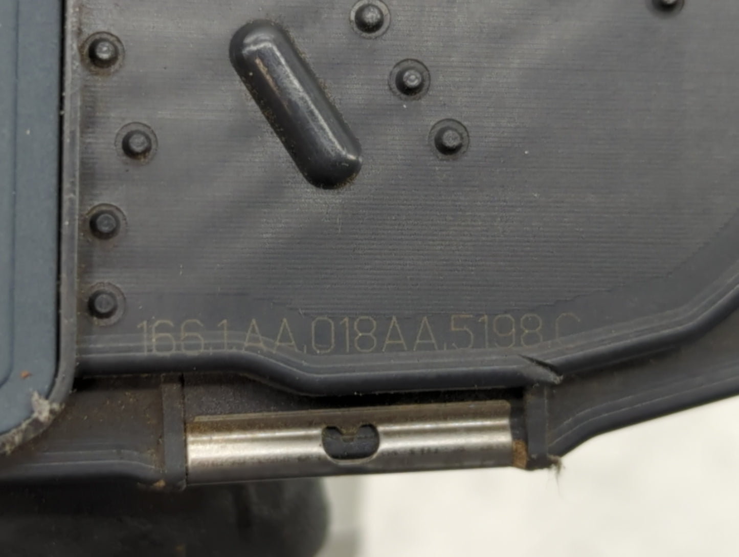 2008-2012 Chevrolet Colorado Throttle Body P/N:5198C 018AA Fits Fits 2008 2009 2010 2011 2012 OEM Used Auto Parts - Oemuseda